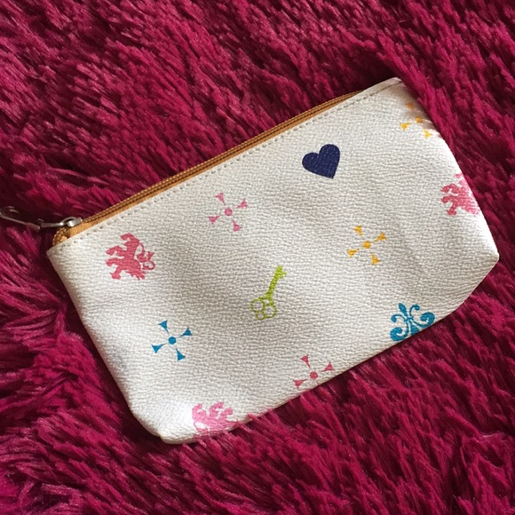 Handbags - Royal-themed cosmetic pouch